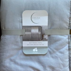 NWT-Ombre Baby Quilt